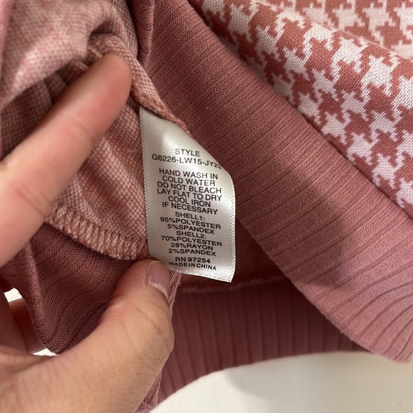 Mixed Threads Pink White Houndstooth Ribbed Detail Sweater Vest Size Medium - Picture 6 of 6